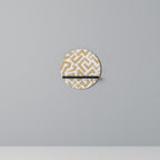 KLUSTERHANTVERK Rund konsthylla i svart finish