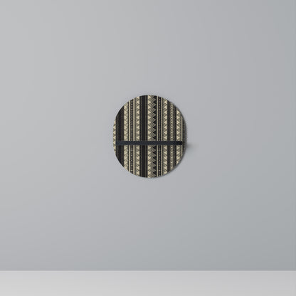 AZTEC Oval konsthylla i svart finish