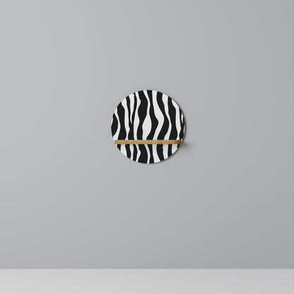ZEBRA ECHOES Rund Konsthylla I Ekeffekt