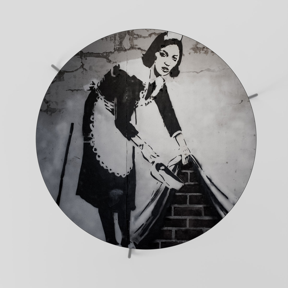 SWEEPING UNDER (BANKSY) Soffbord
