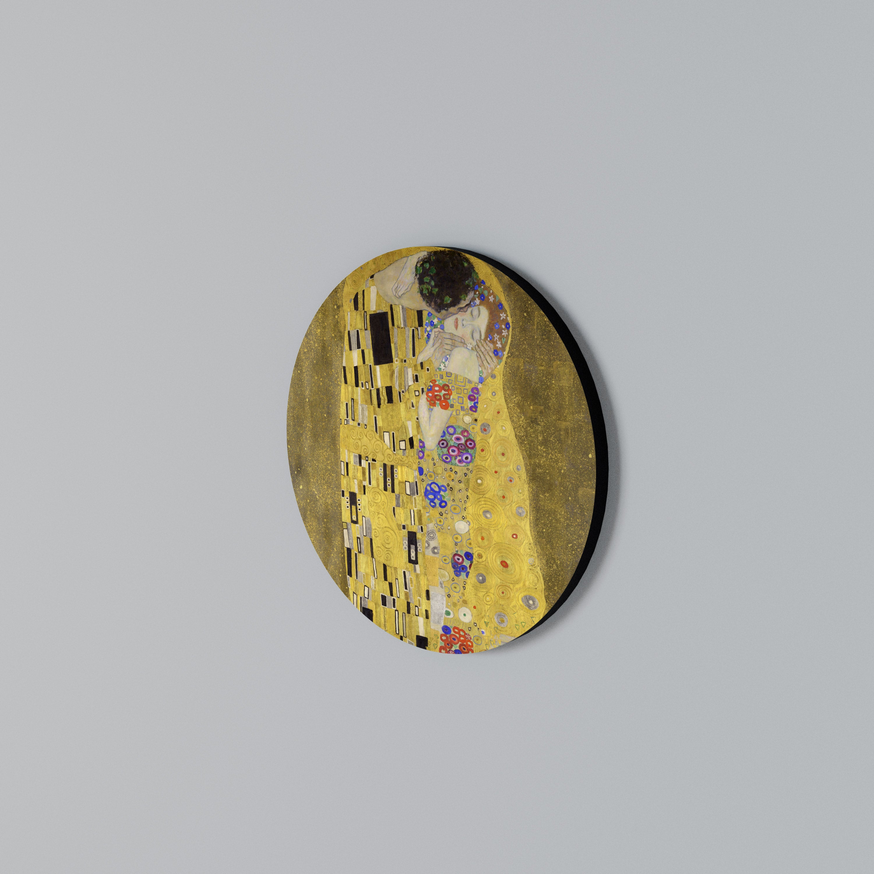 THE KISS Rund väggdekor