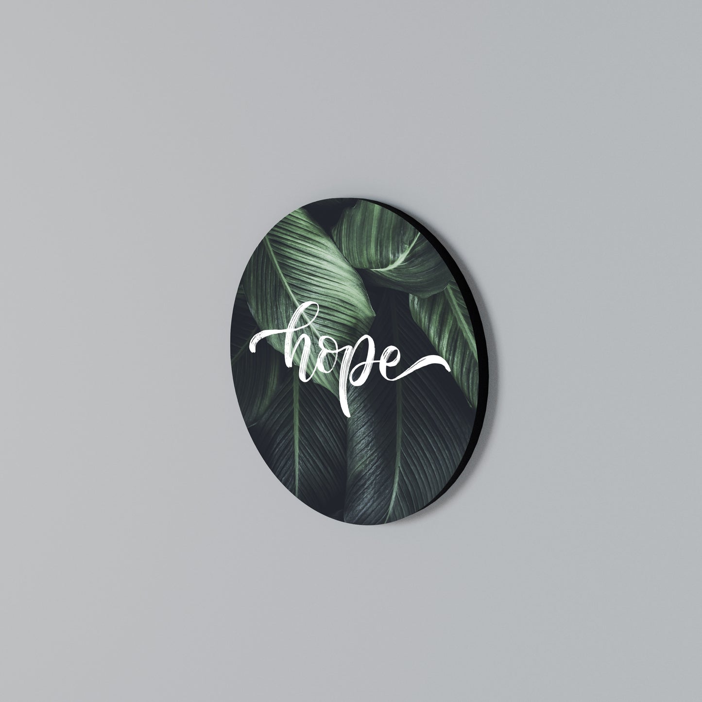 GREEN WHISPERS OF HOPE Rund väggdekor