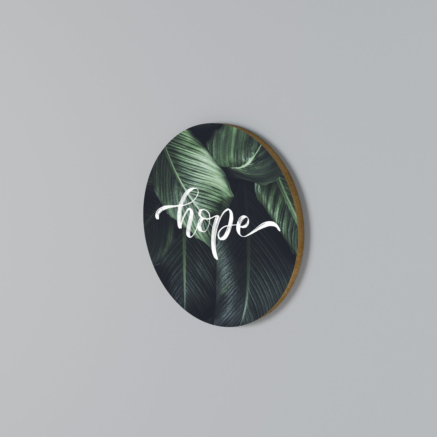 GREEN WHISPERS OF HOPE Rund väggdekor