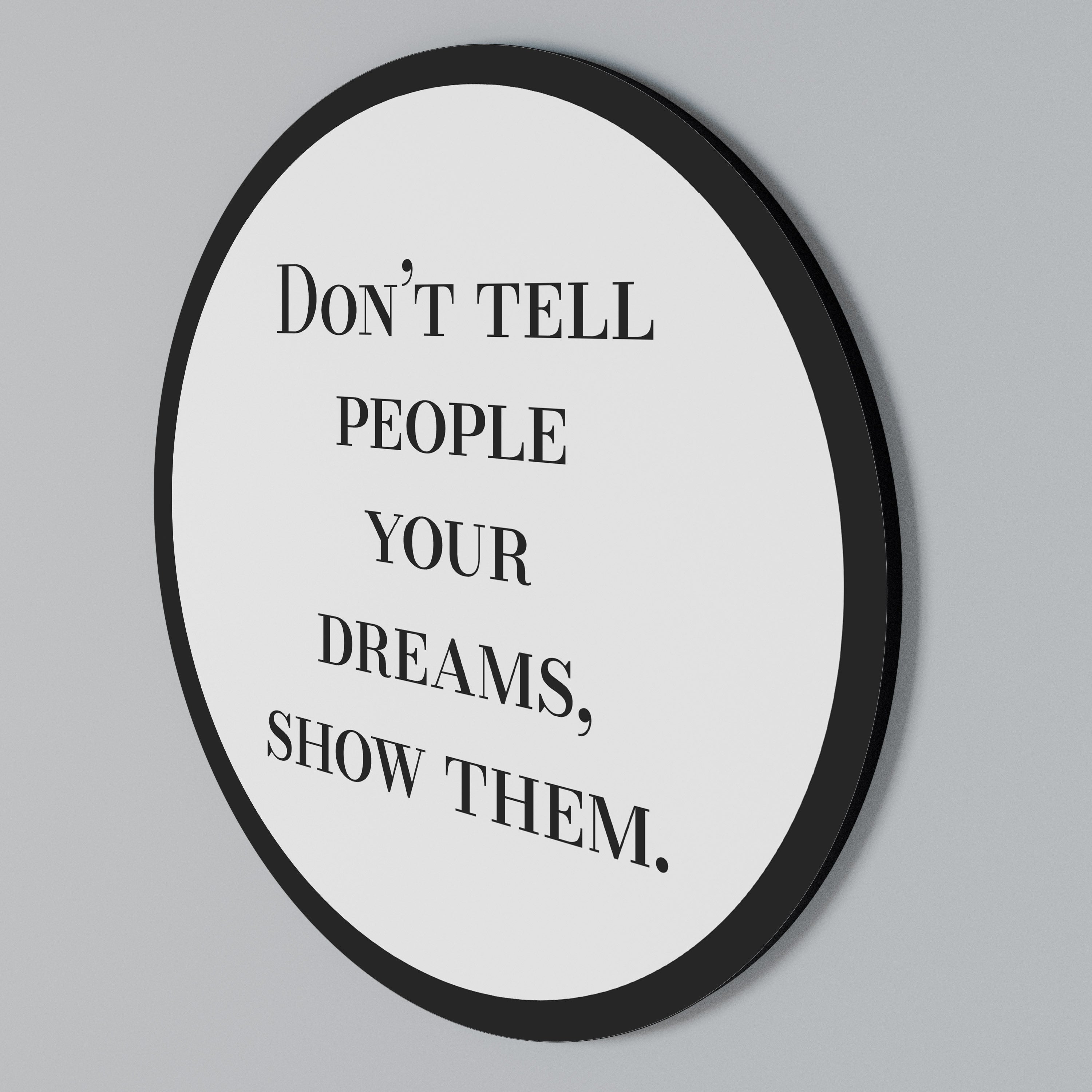 DRÖMMAR I HANDLING Rund väggkonst