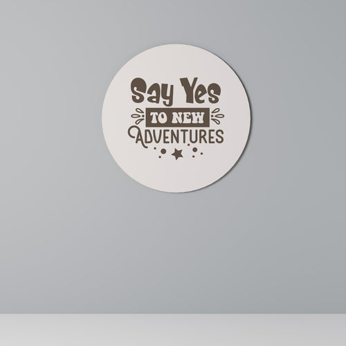 ÄVENTYR VÄNTAR DIG Rund väggdekoration