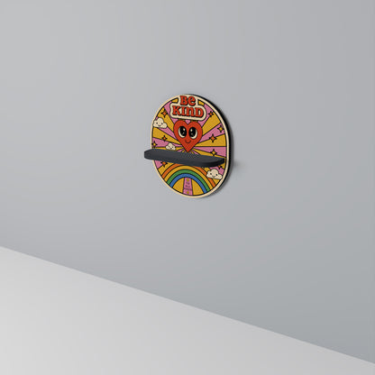 BE KIND Oval konsthylla i svart finish