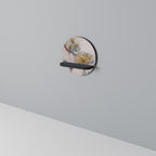 MJUKA POPPY Rund konsthylla i svart finish