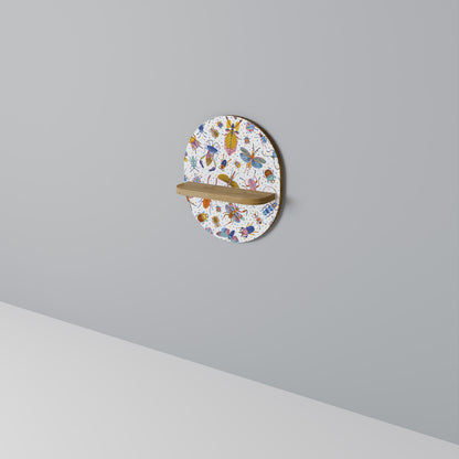FÄRGRIKA INSEKTER Oval konsthylla i ekeffekt