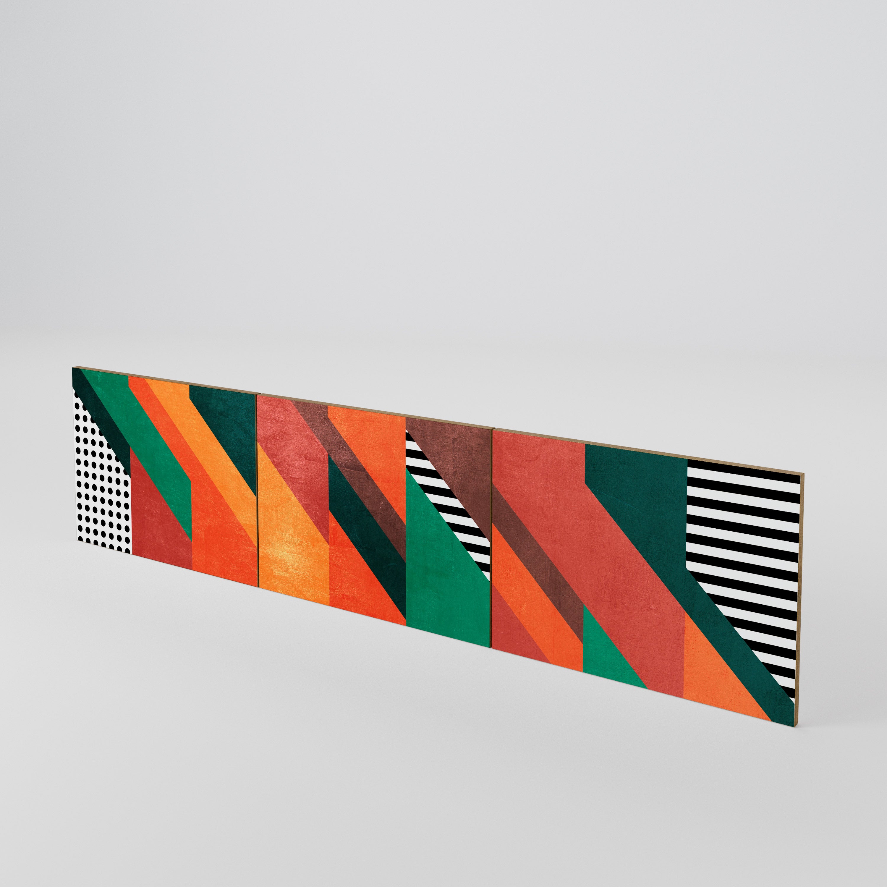 MAKESHIFT ARTISTRY Luckset med 3 dörrar till TV-bänk