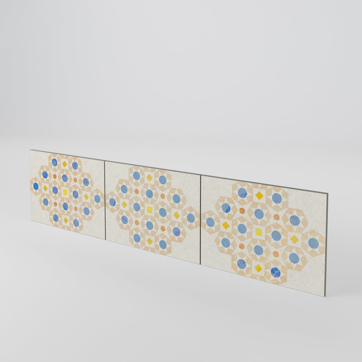 PATTERNED PRISM Luckset med 3 dörrar till TV-bänk