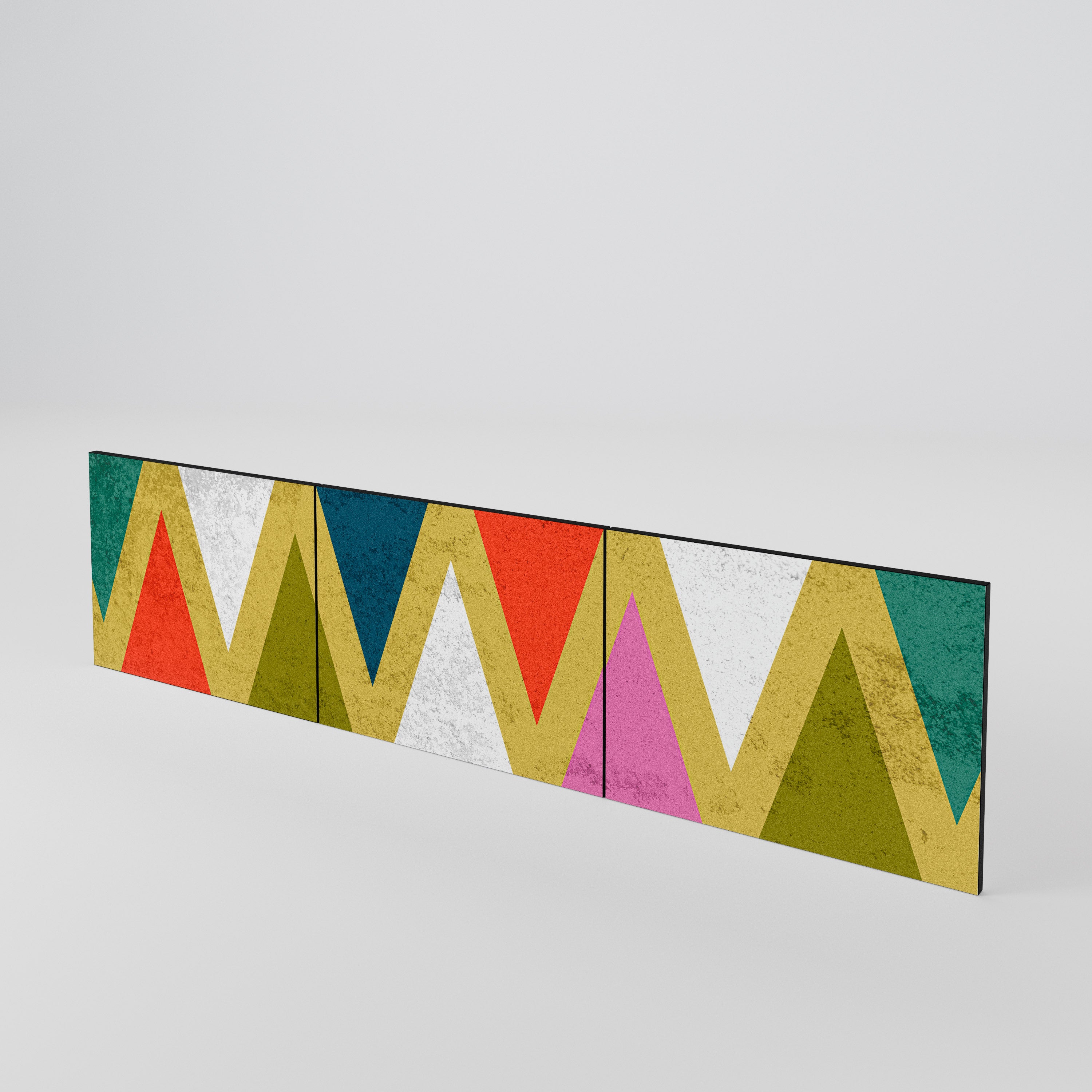 COLORFUL TRIANGLES Luckset med 3 dörrar till TV-bänk