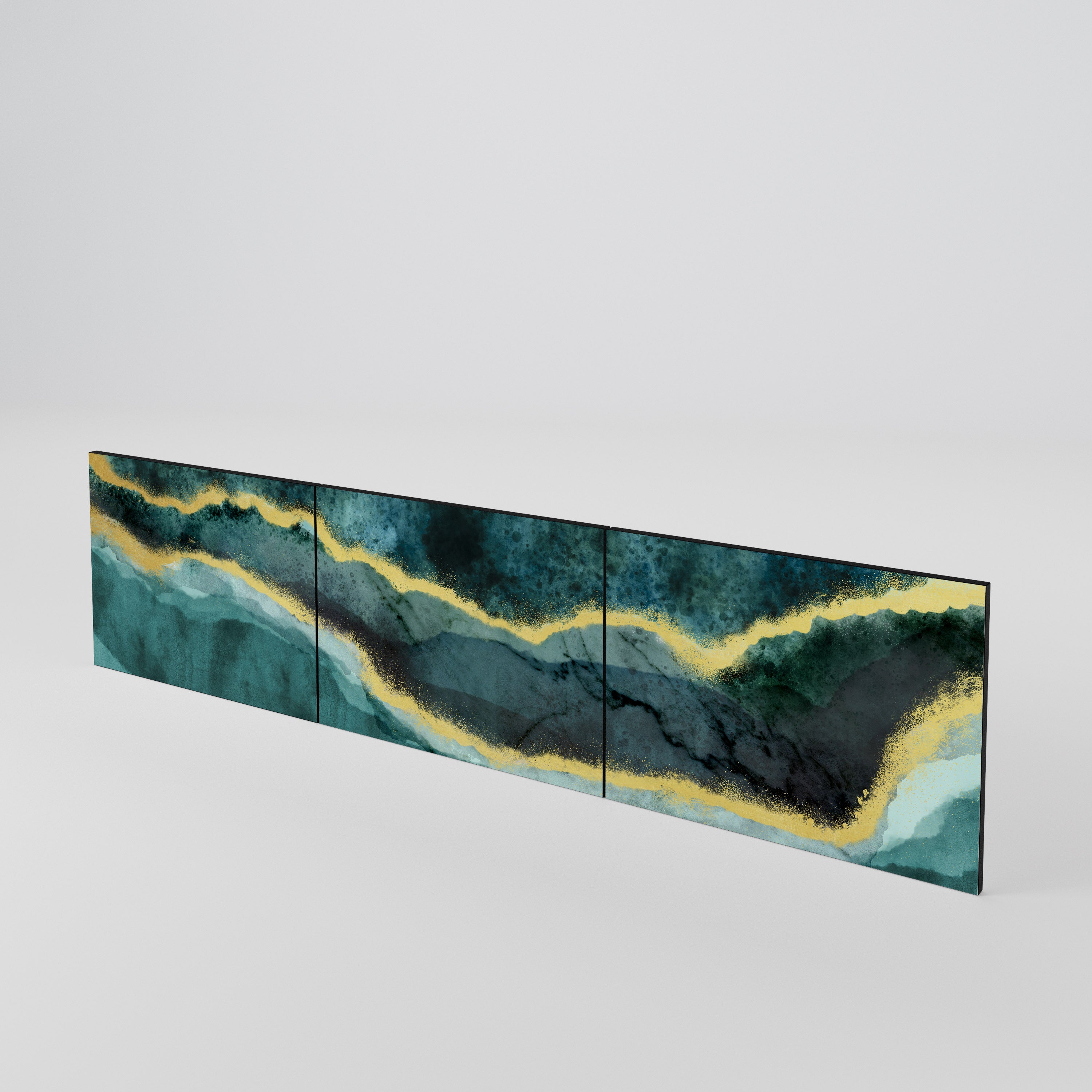 GOLDRUSH ODYSSEY Luckset med 3 dörrar till TV-bänk