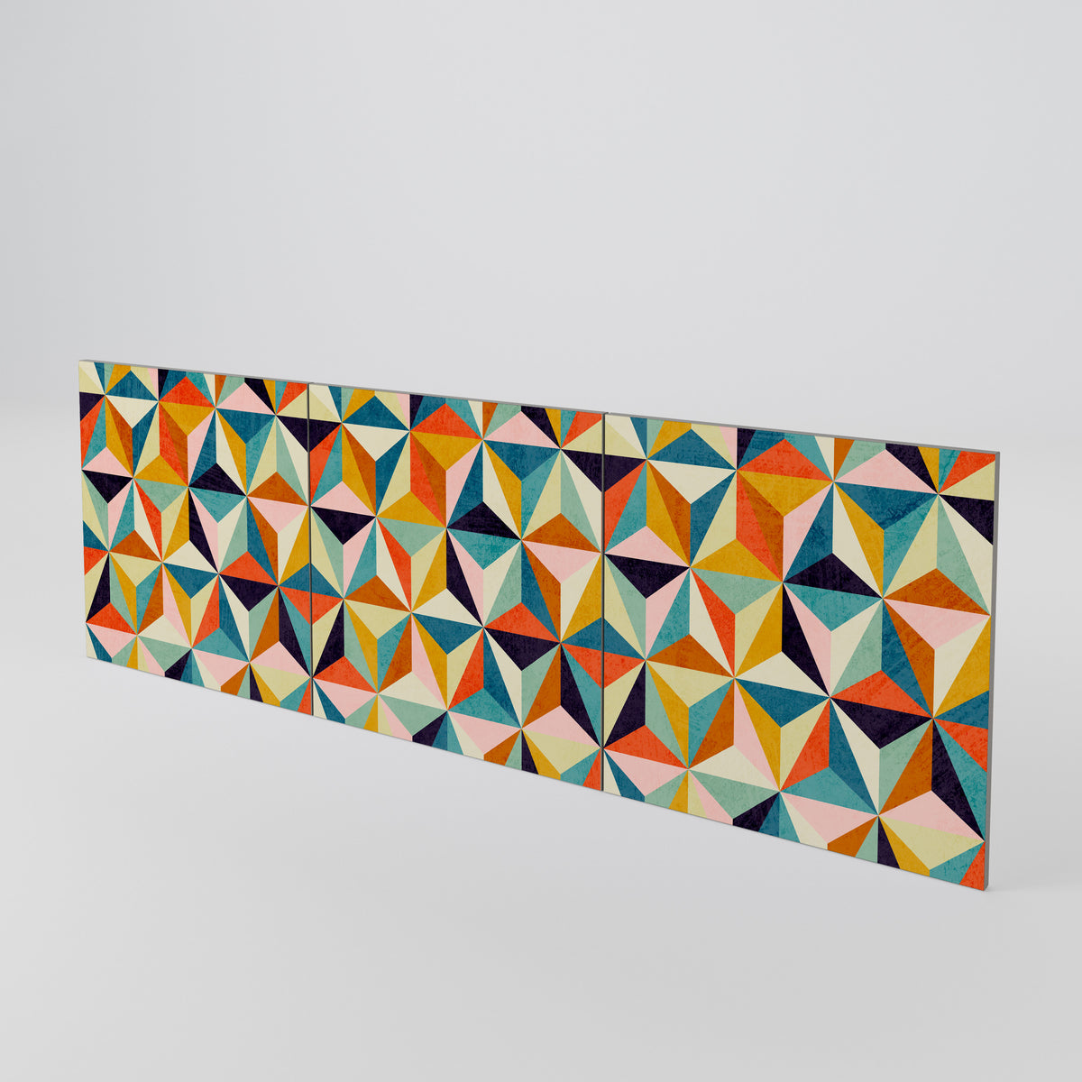 TESSELATE TREASURES Luckset med 3 dörrar till sideboard