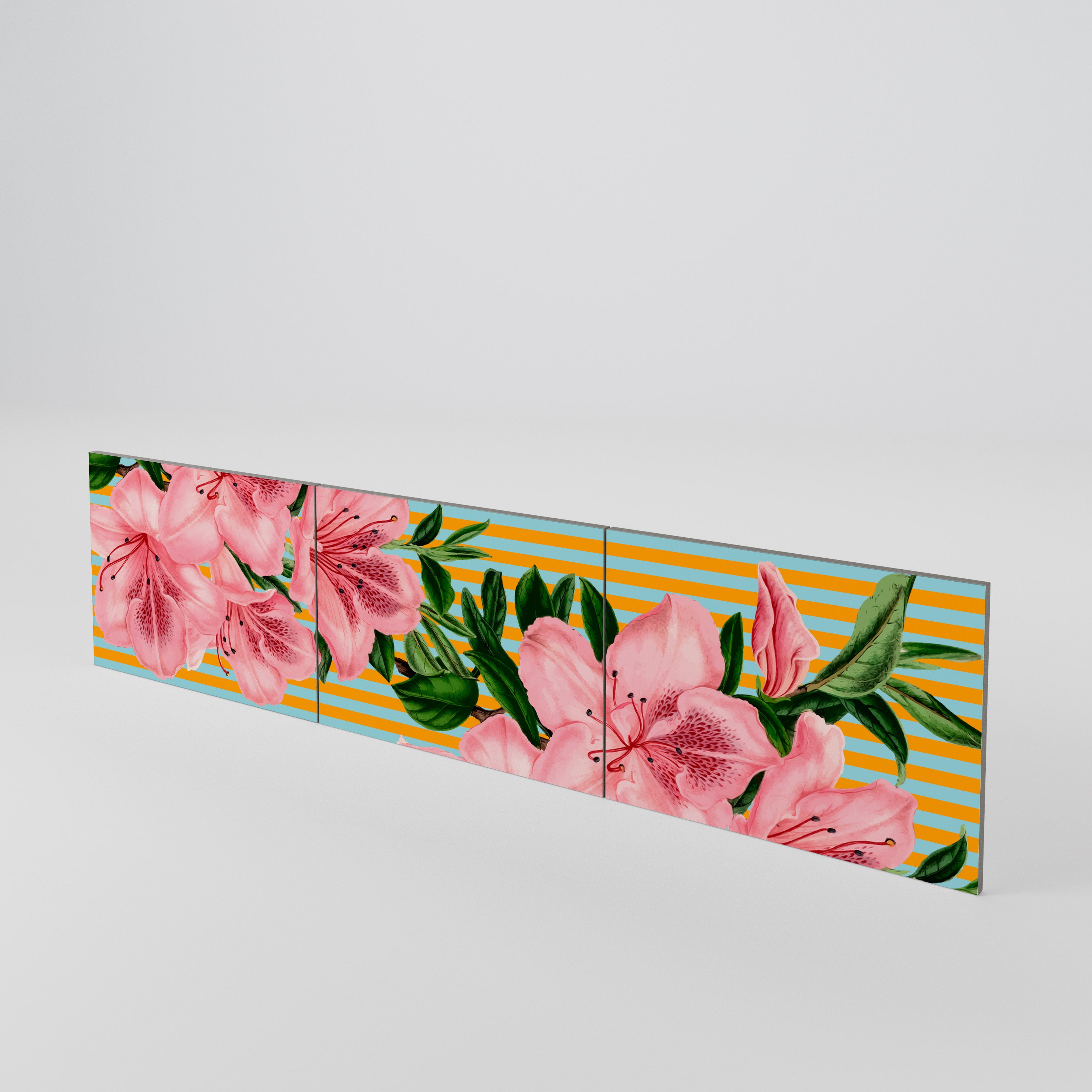 FRAGILE BEAUTY Luckset med 3 dörrar till TV-bänk