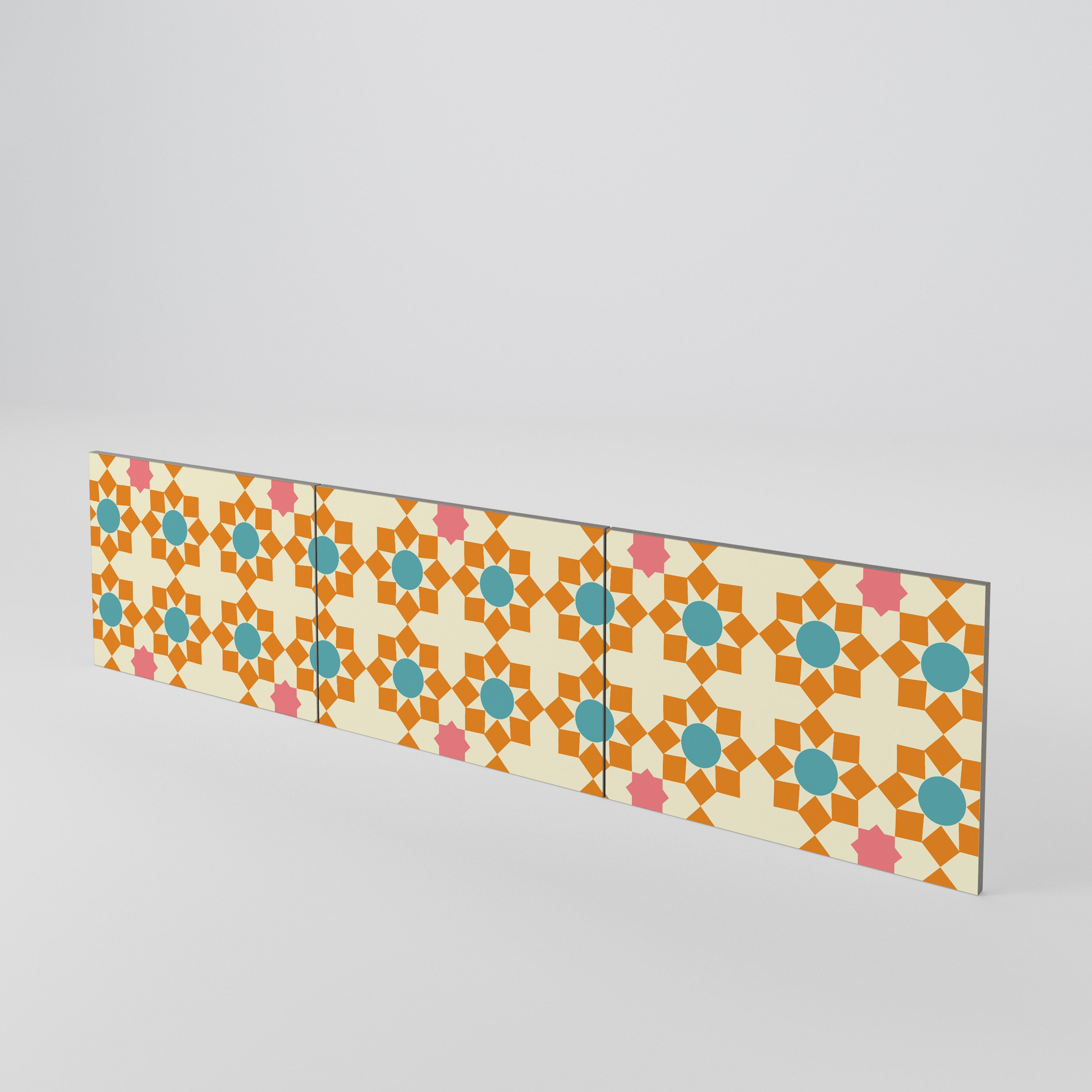 FLORAL DECOR Luckset med 3 dörrar till TV-bänk