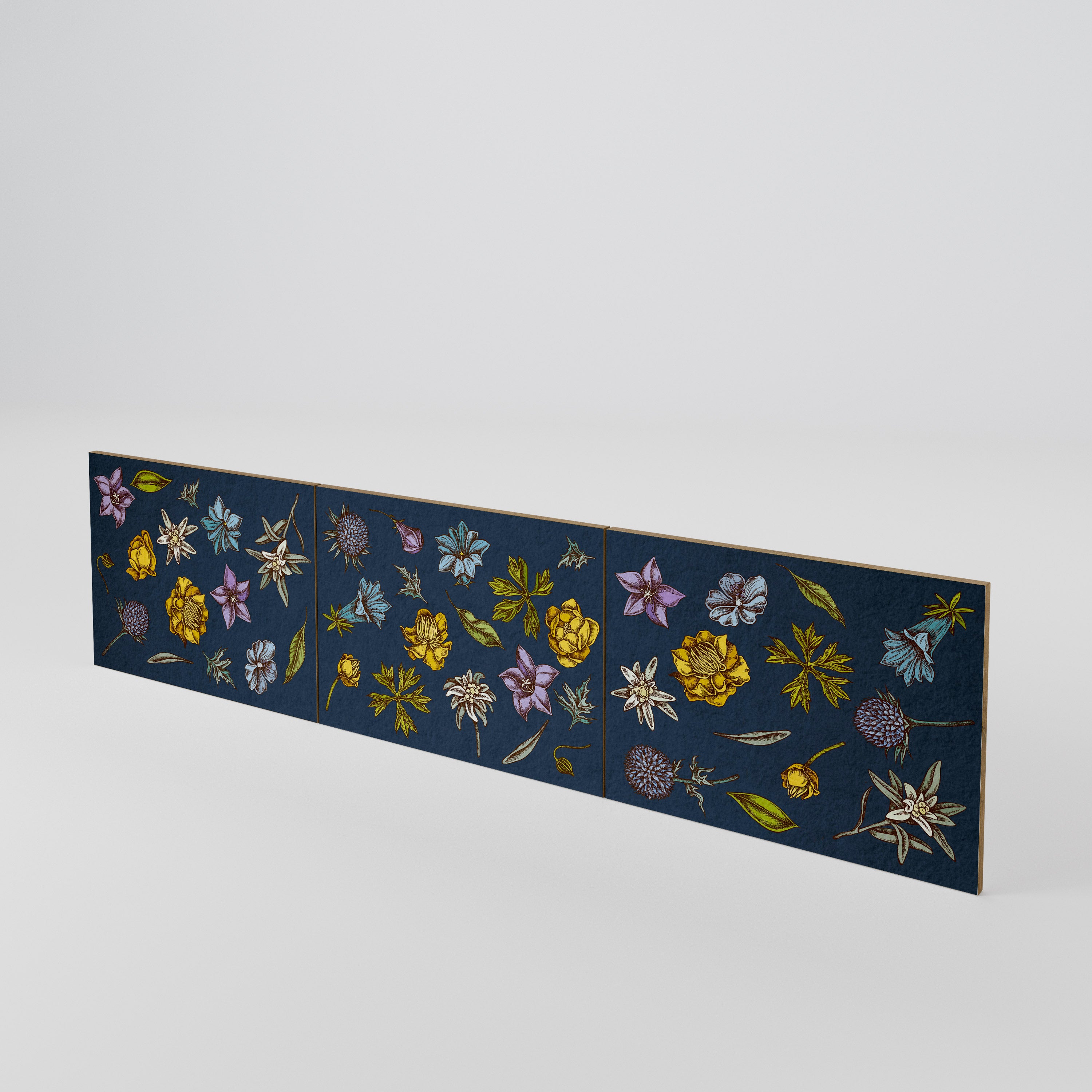 FLOWERS ON NAVY BLUE Luckset med 3 dörrar till TV-bänk