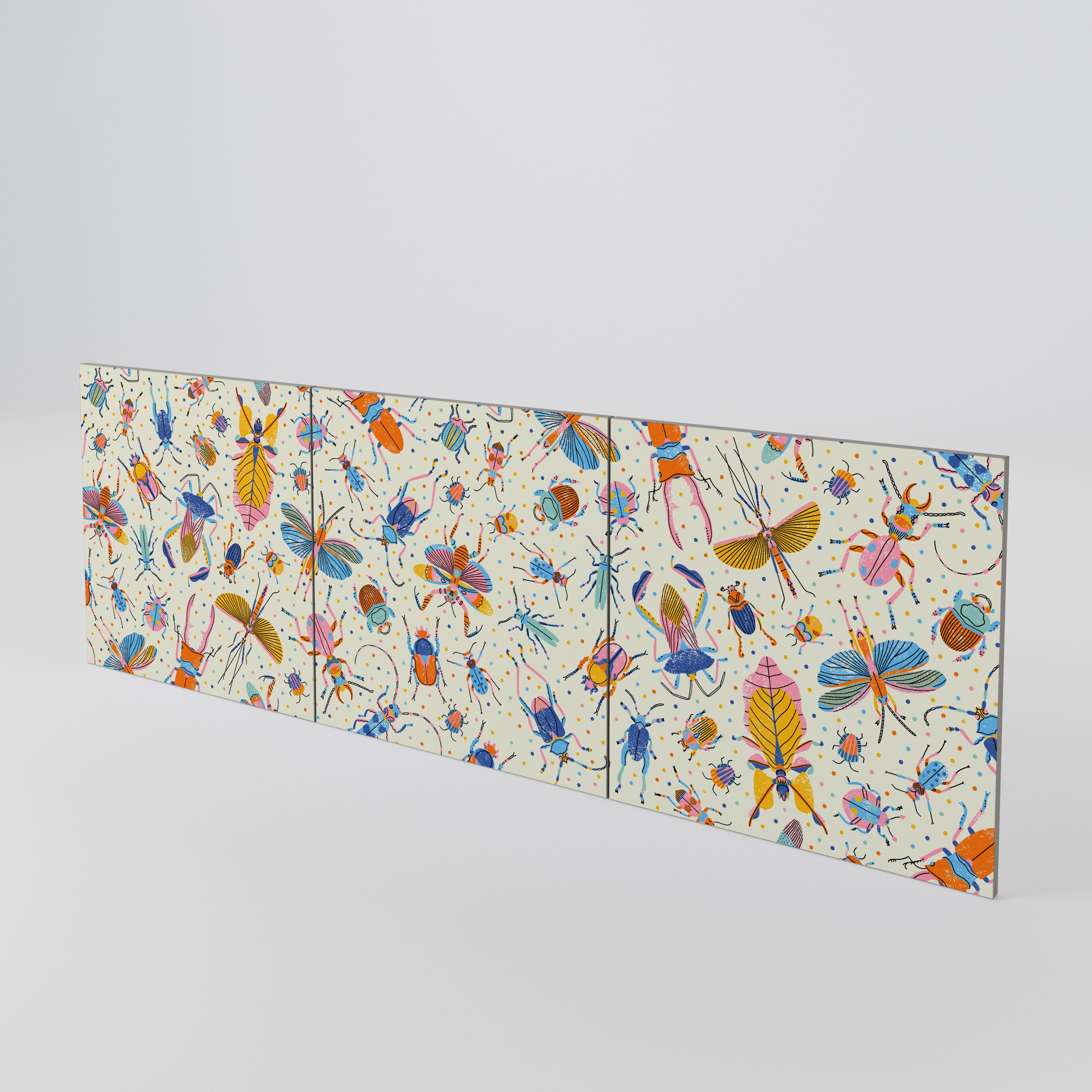 COLORFUL INSECTS Luckset med 3 dörrar till sideboard